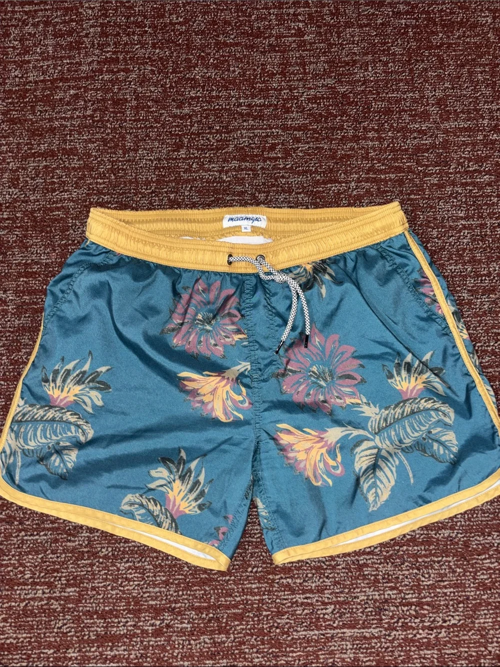 Maamgic 5” swim shorts tropical print chartreuse trim floral print beach XL